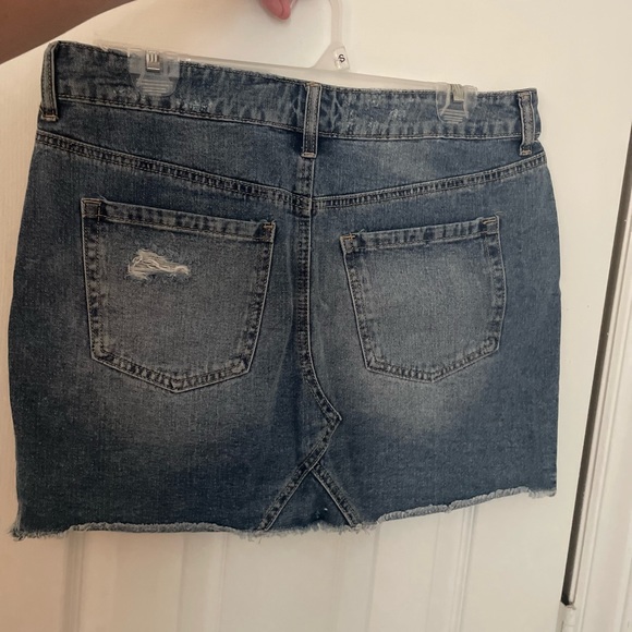 Jean Skirt - Picture 2 of 2